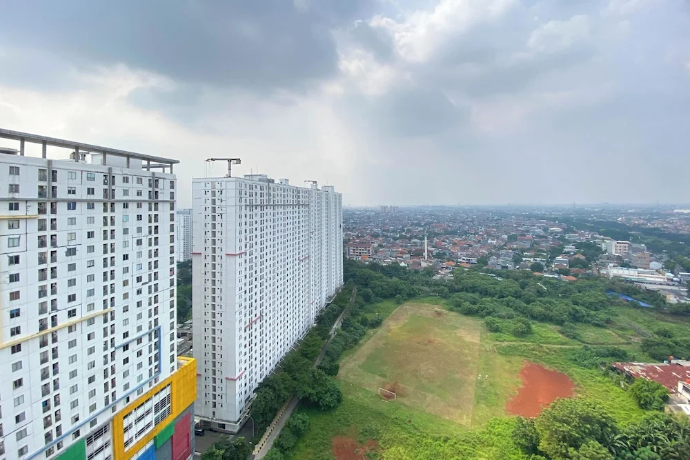 Comfort Living And Strategic 2Br At Bassura City Apartment