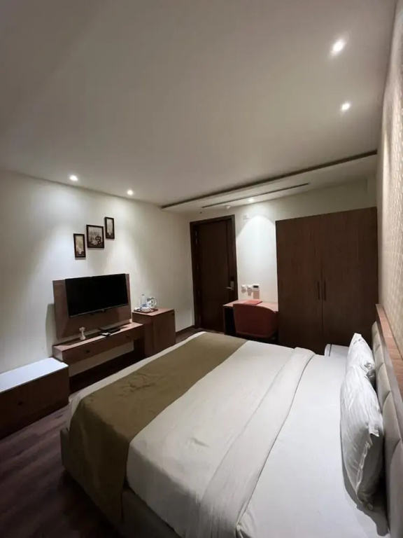 HOTEL SUNPARKINN BARNALA Punjab