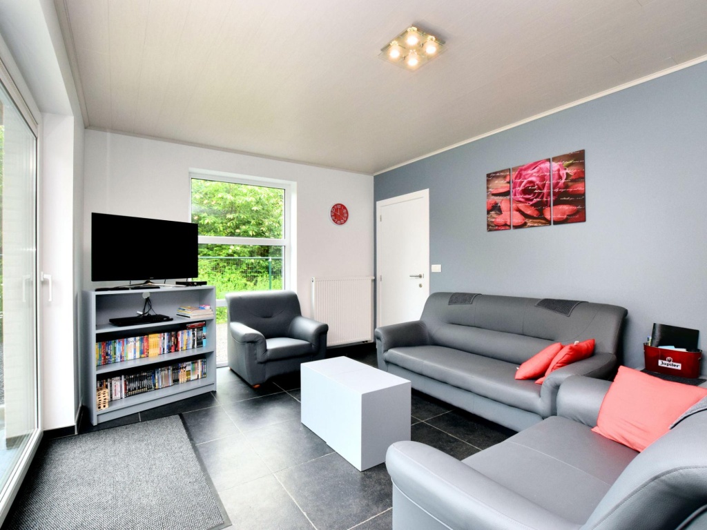 Pleasant Holiday Home in Somme-Leuze with Sauna and Terrace