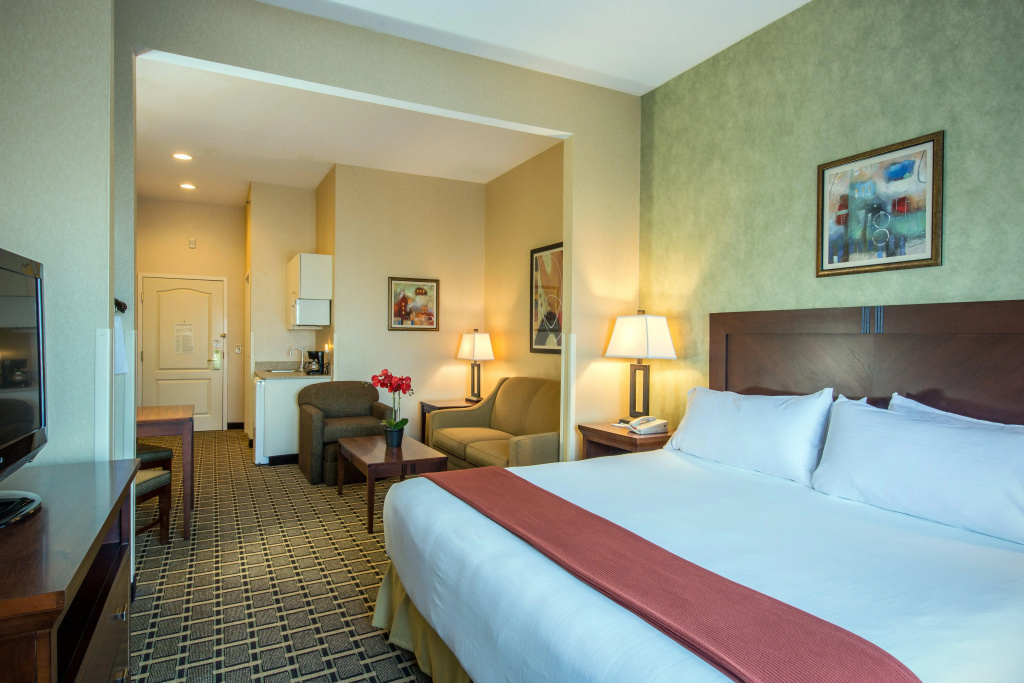Holiday Inn Express & Suites Youngstown N (Warren/Niles) by IHG - фото 3