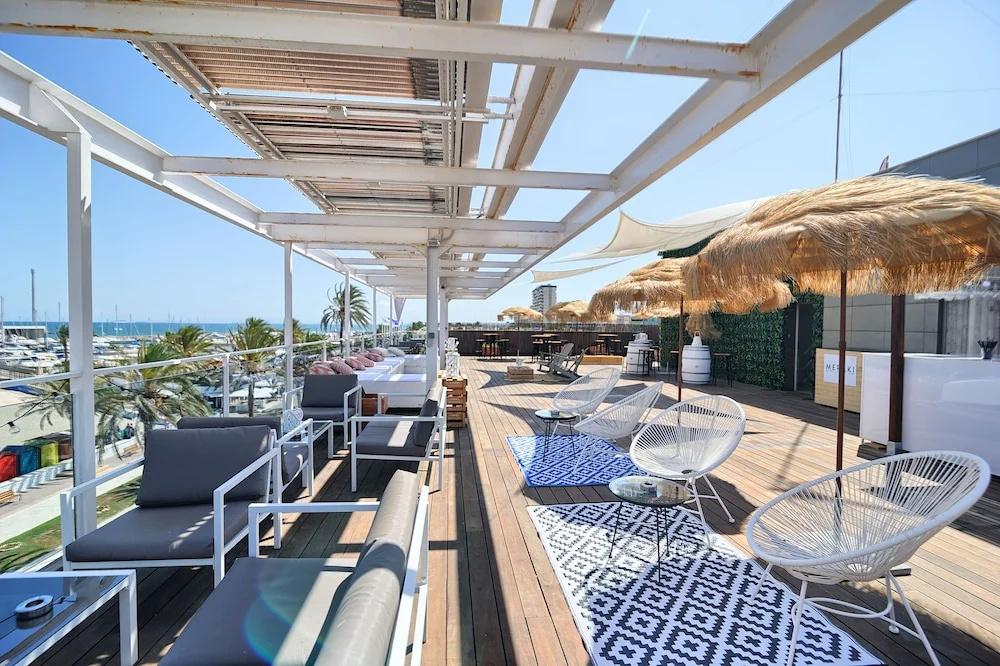 Meraki Beach Hotel - Général