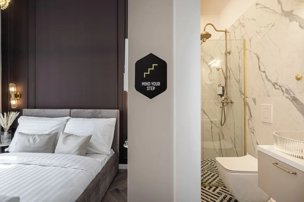 Timeless Boutique Suites by BQA — фото