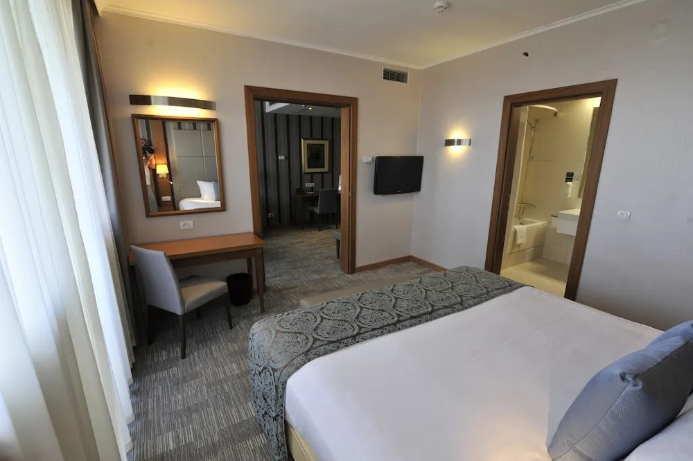 Holiday Inn Skopje by IHG - Chambres