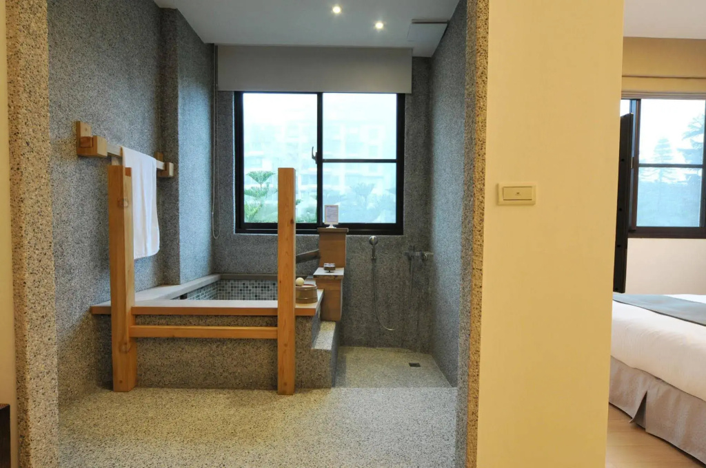Tsuwu Hot Spring Hotel