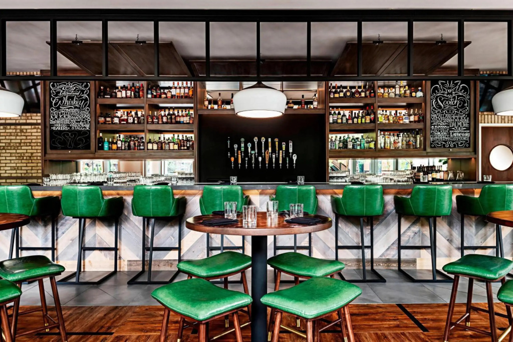 Sheraton Suites Calgary Eau Claire - фото 38