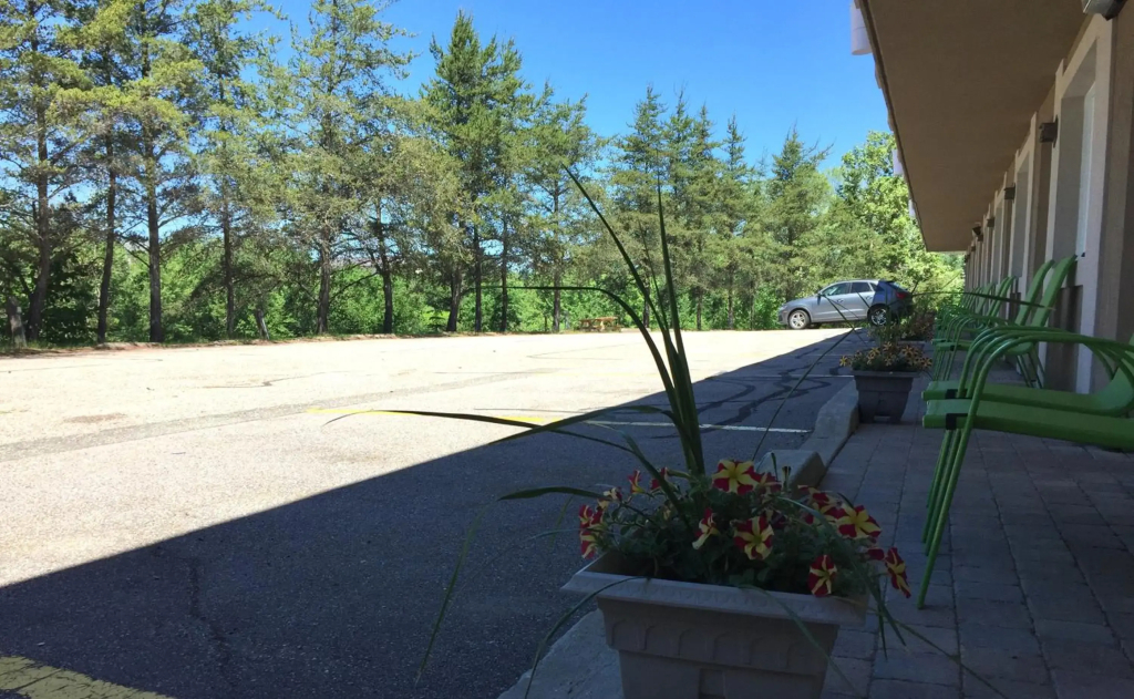 Quality Inn Mont-Laurier - фото 36