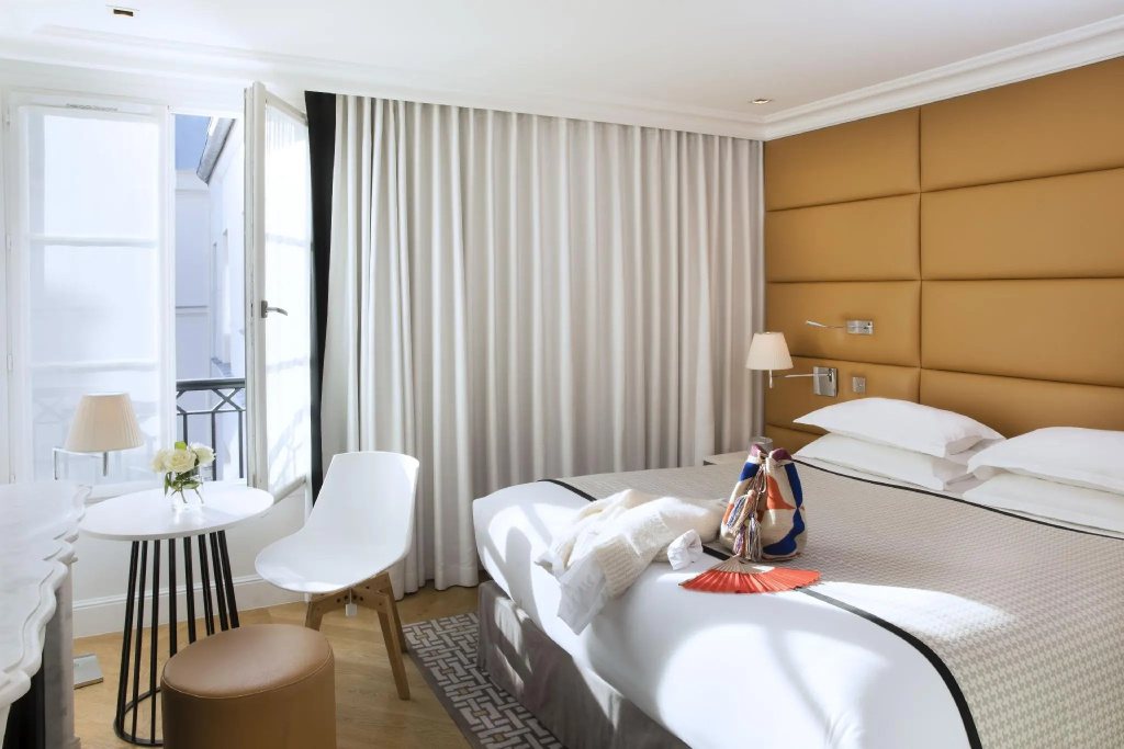 Hotel R de Paris 12