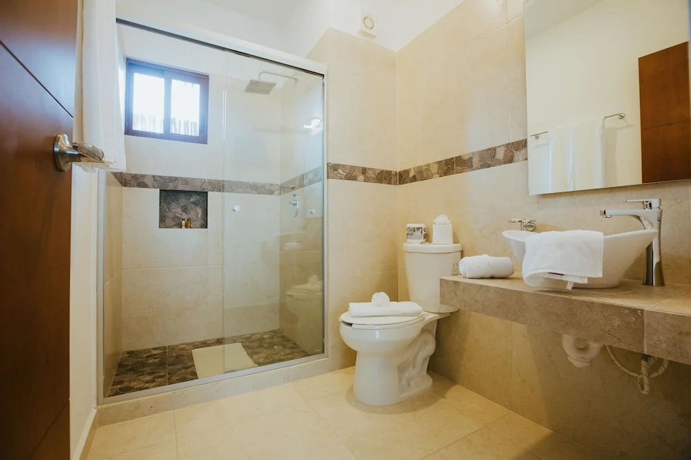Deluxe Double room (full double bed)