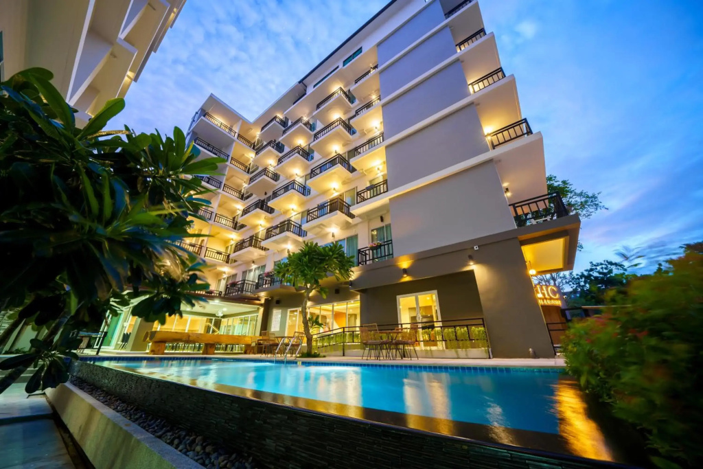 Курортный отель Lhc Hotel And Resort — фото