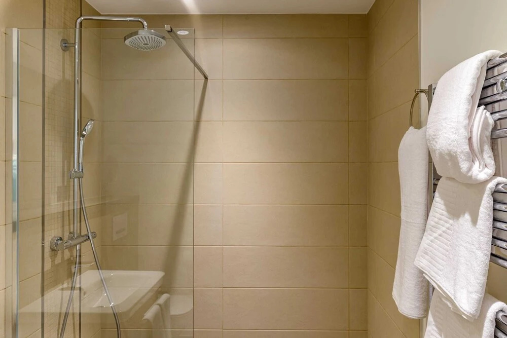 Luxury Modern Apartment With Exceptional Views! Hosted by Sweetstay - фото 8