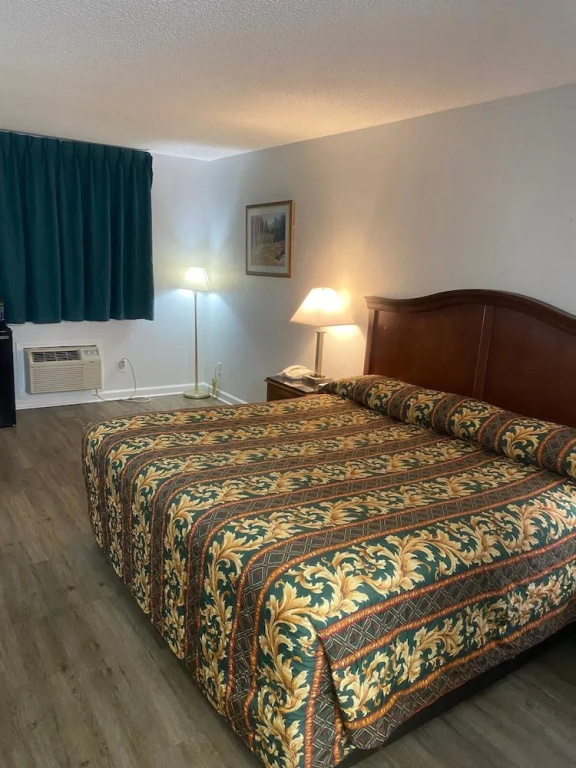 Standard Double room (full double bed)