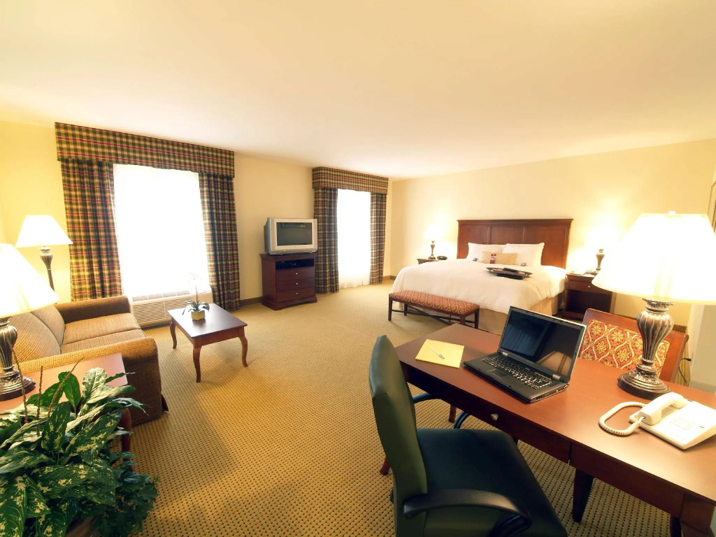 Double Suite (full double bed)