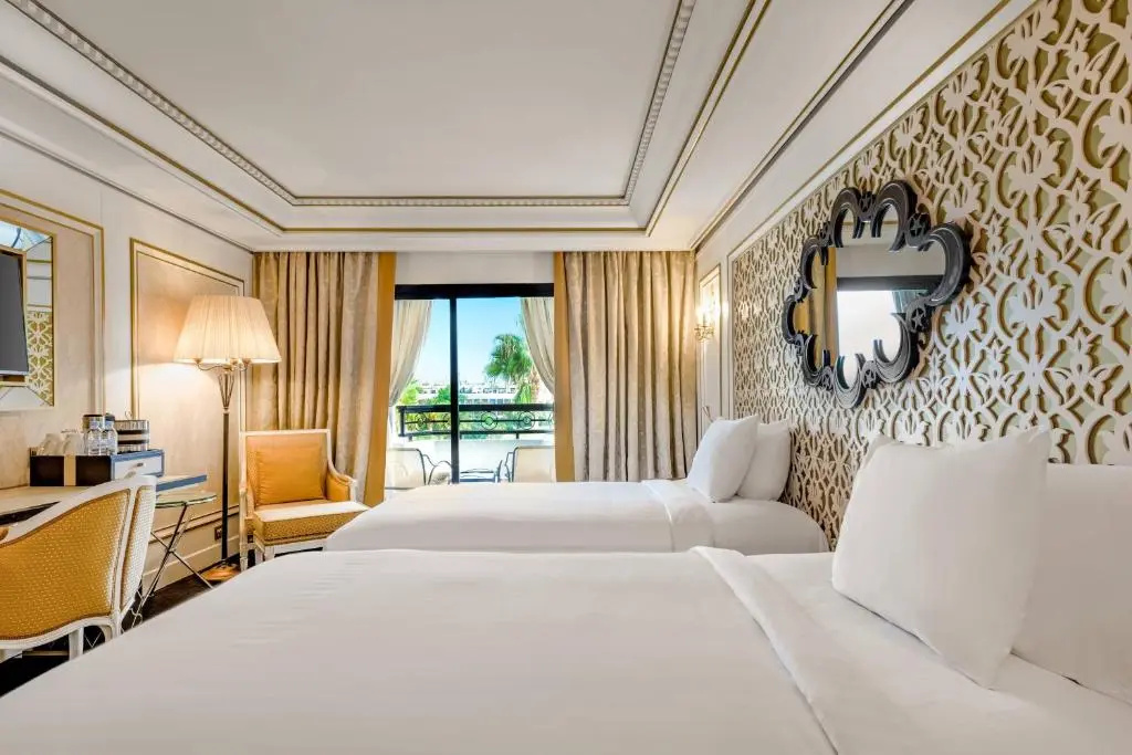 Deluxe Double room with pool view (twin beds)