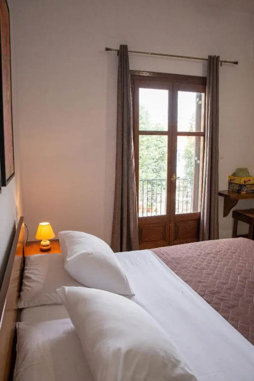 Classic Double room with balcony and with garden view (full double bed)