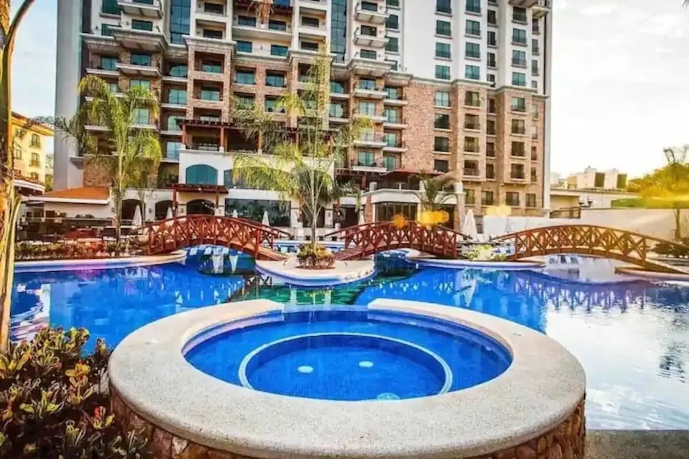 Seaview Oasis 1-BRSuite in Croc's casino