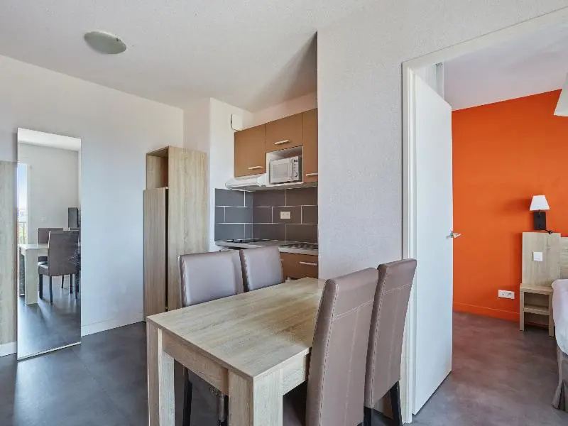 1 Bedroom Quadruple Apartment