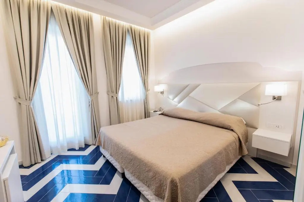 Standard Double room with garden view (full double bed)