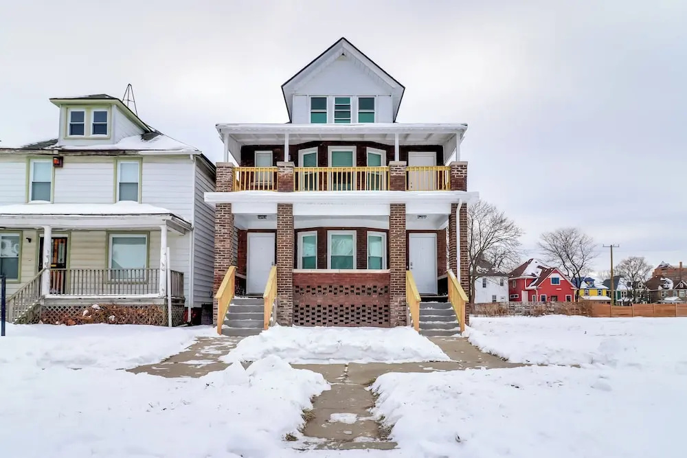 1 Mile to Henry Ford Hospital! Renovated Rental