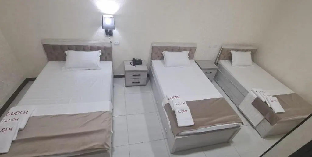 Luxury Triple room