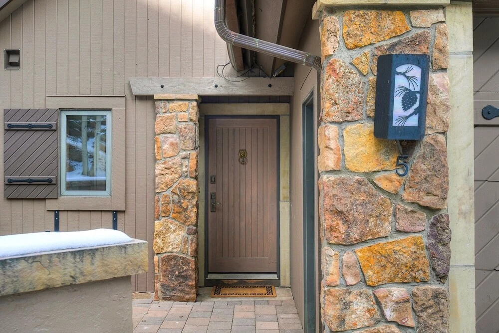 3br Slopeside Beaver Creek Ski-in, Sleeps 10 3 Bedroom Townhouse by RedAwning