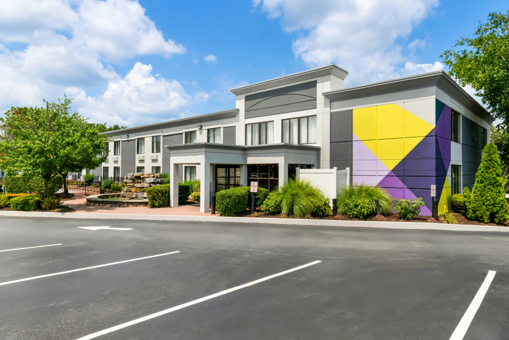 Spark by Hilton Hummelstown Hershey
