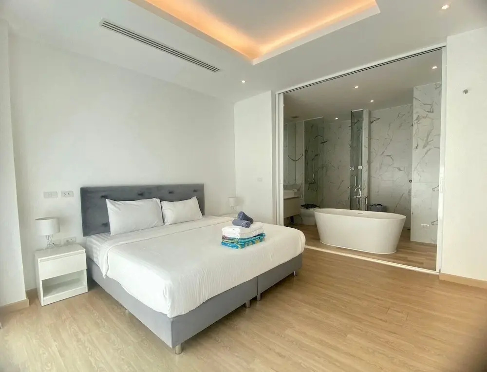 1 Bedroom Deluxe Apartment with mountain view