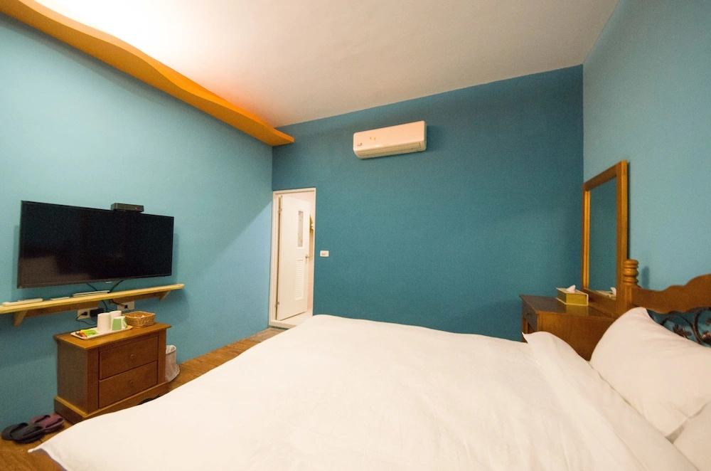 Standard Double room with garden view (full double bed)