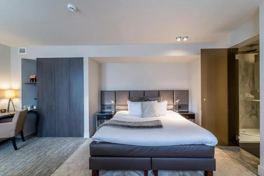 Comfort room