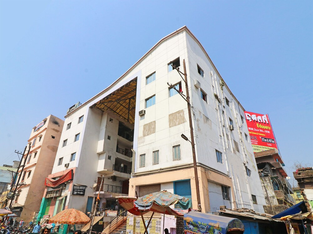OYO 28130 Hotel Shiva