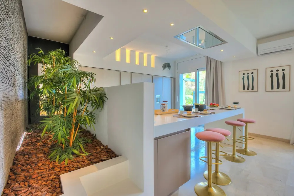 Lugano Lake View Villa w. Private Pool