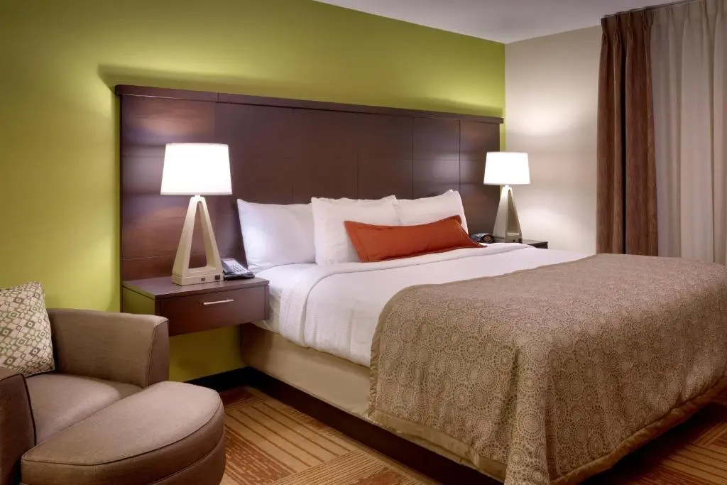 Staybridge Suites Cheyenne by IHG - Chambres