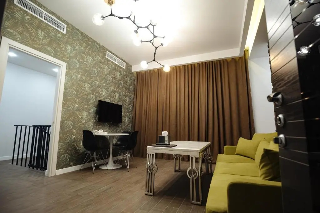 Deluxe Double room with balcony (full double bed)