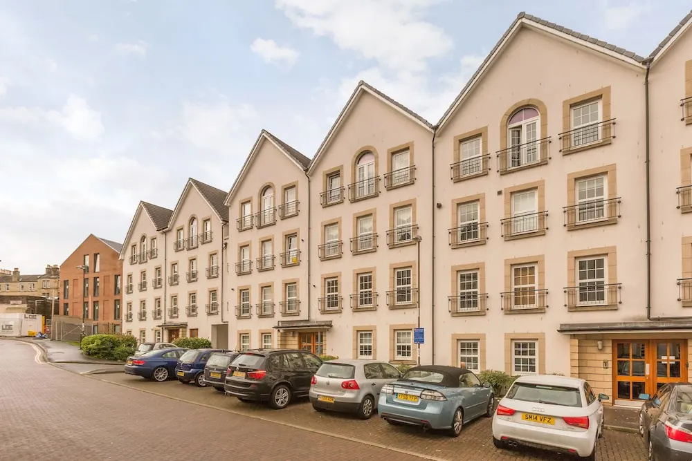 404 Dalry Gait Apartment 2