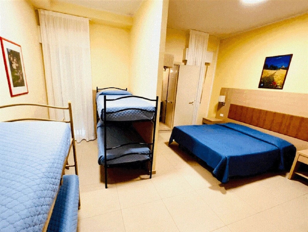 1 Bedroom Standard Double Family room (full double bed)