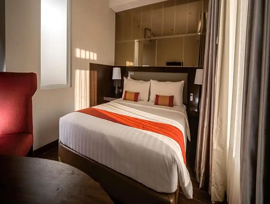 Executive Double room (full double bed)