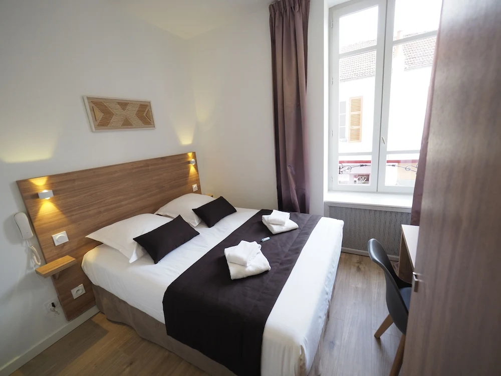 Hotel Le Biarritz - Vichy — 4
