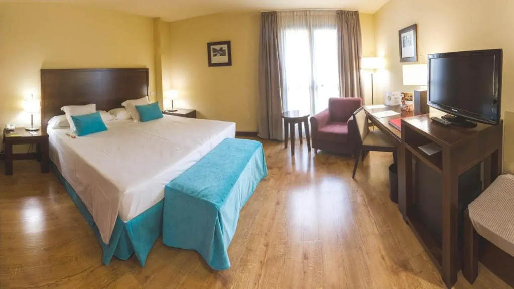 Grand Hotel Ciudad De Barbastro - Général