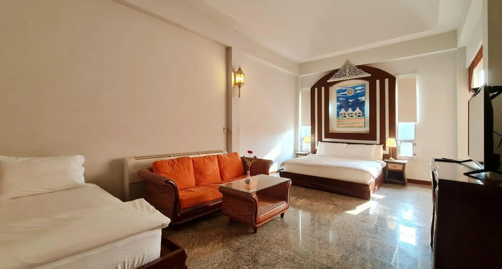 Hotel photo 2