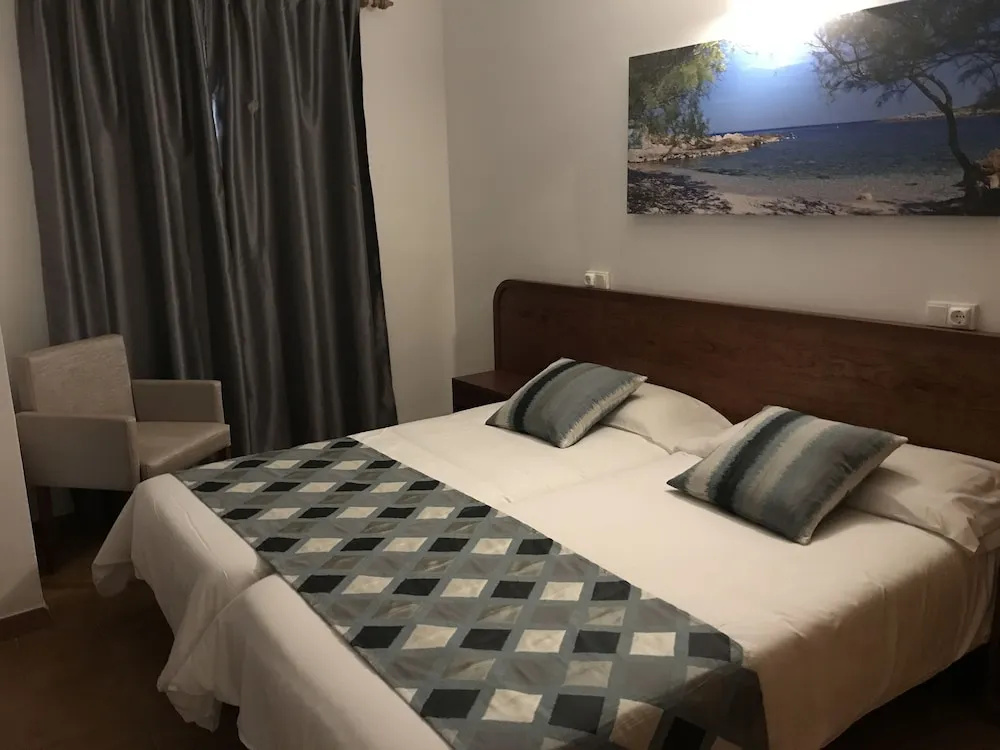 2 Bedrooms Apartment with sea view