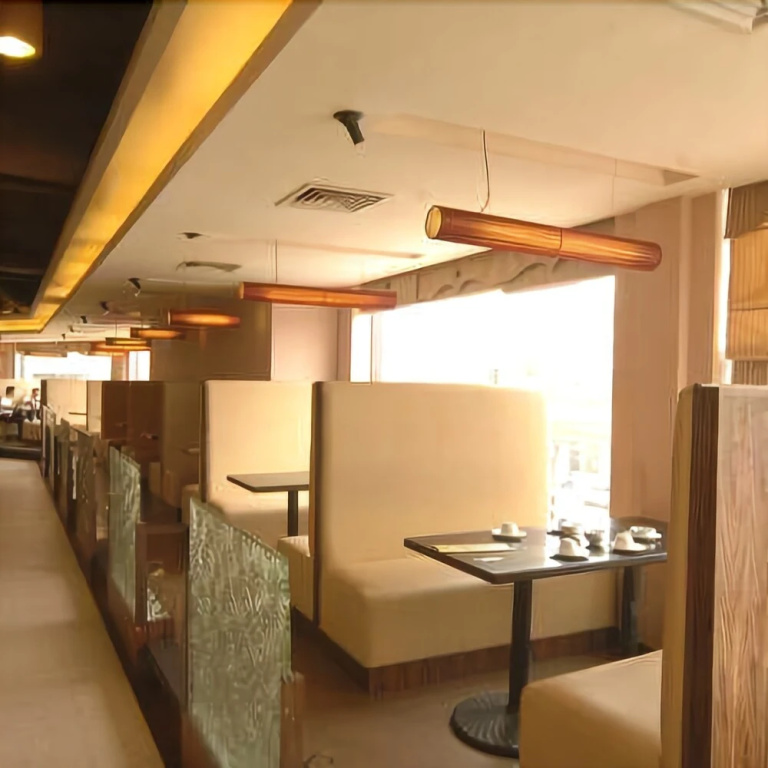 Food & Beverage