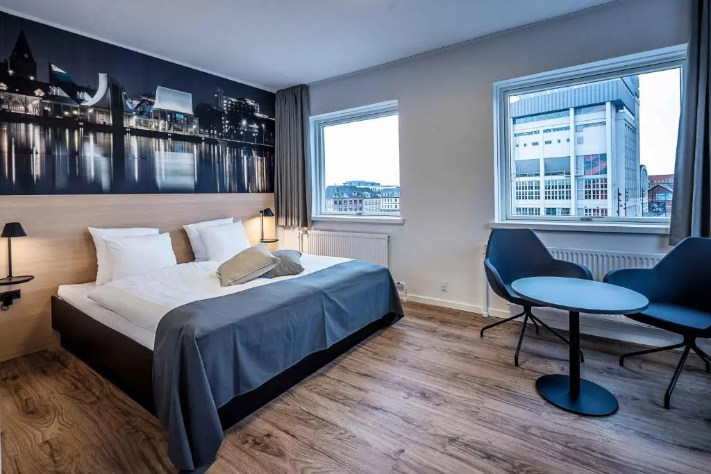 Standard Double room (full double bed)
