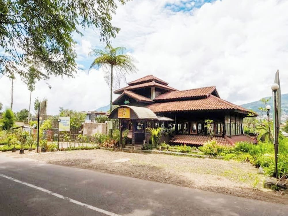 Cottage Syariah GS Rumah Kayu