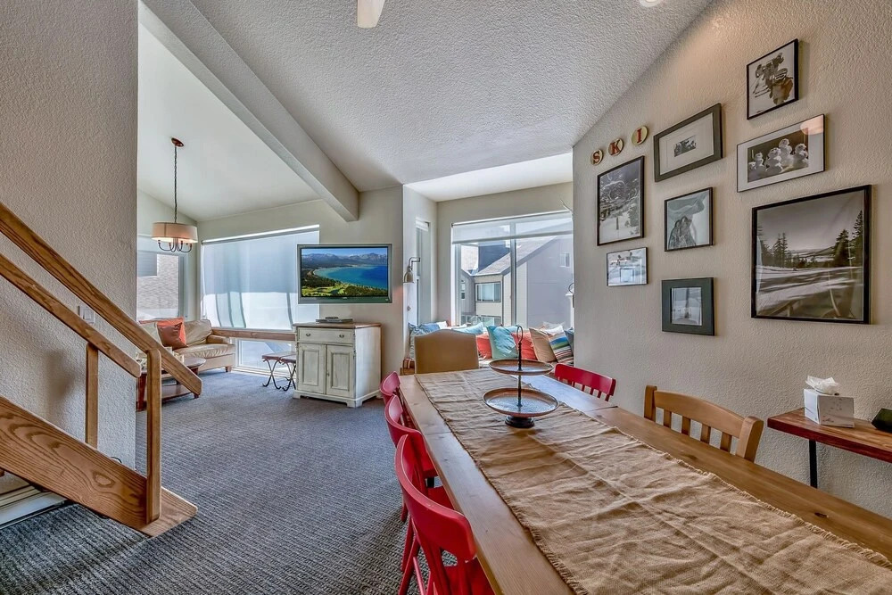 2br+ Loft Centrally Located Kirkwood Great Value 2 Bedroom Condo by RedAwning - фото 5