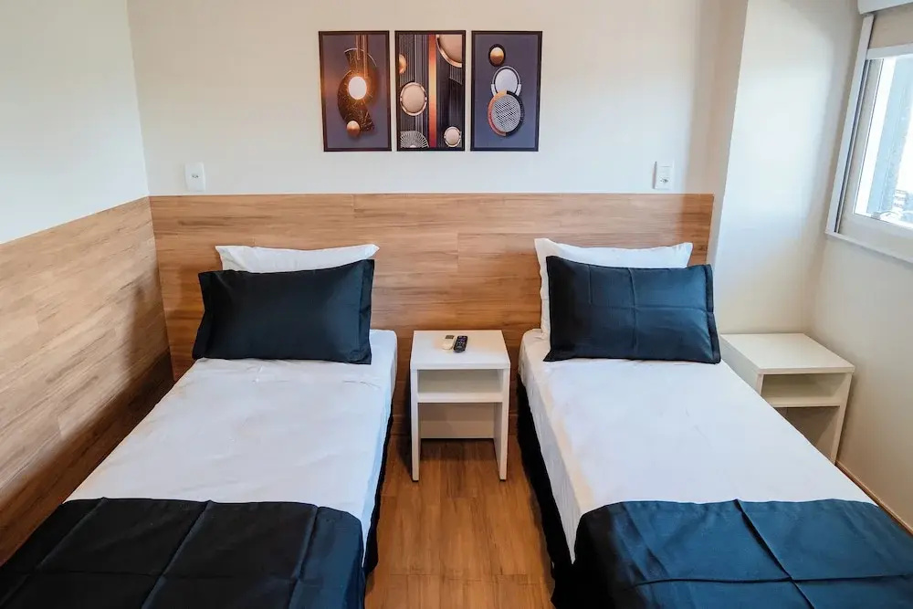 Double Suite (twin beds)