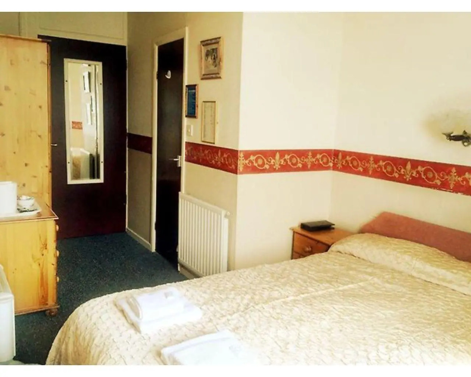 Standard Double room (full double bed)