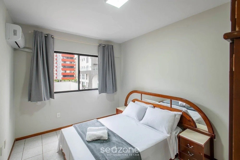 Apartment w/ Barbecue 350m From the Beach Ilh0503