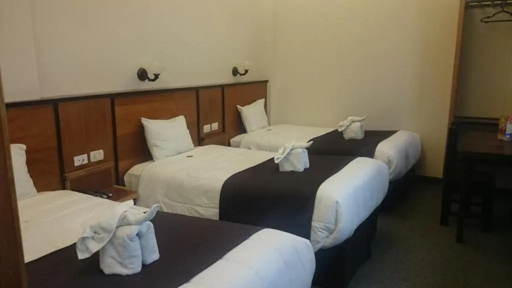 Colonial Plaza Hotel - Chambres