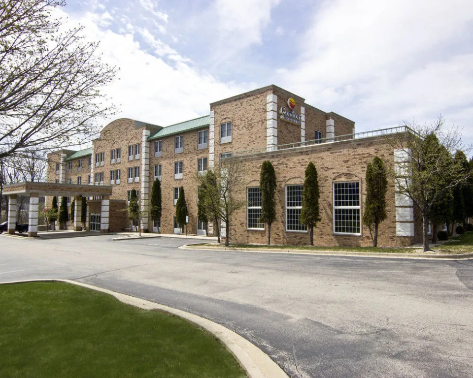 Baymont Inn & Suites Grafton/Milwaukee