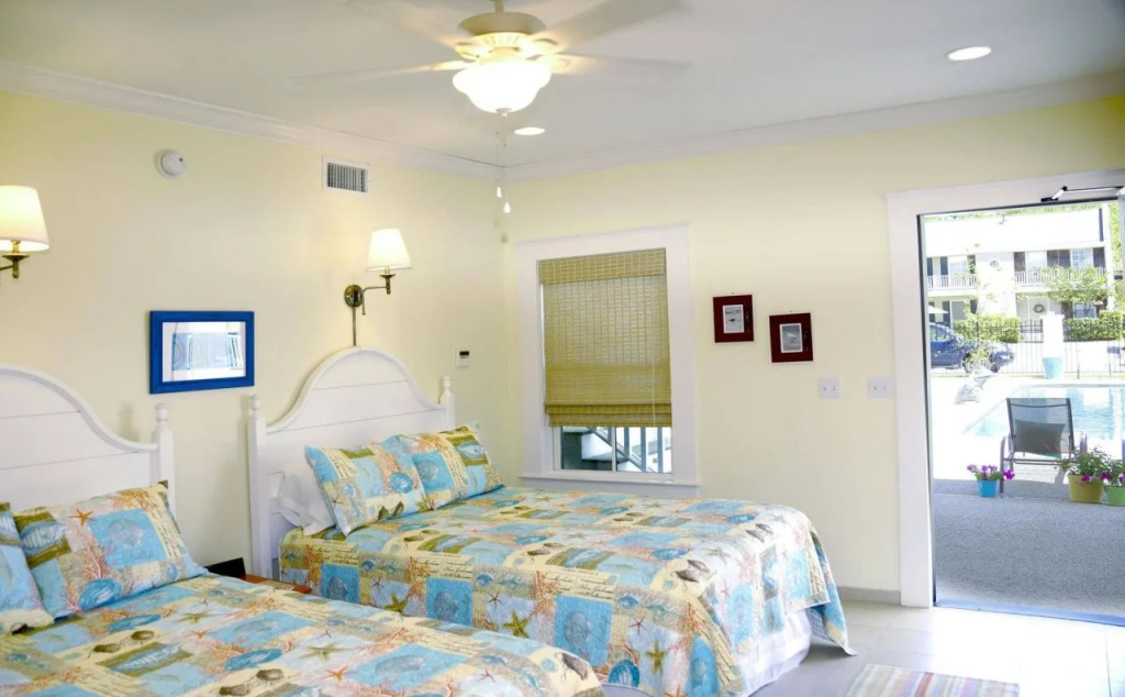 Bay Town Inn