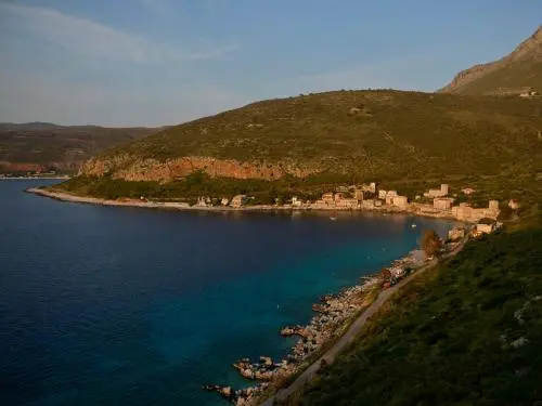 Beach & Waterfront
